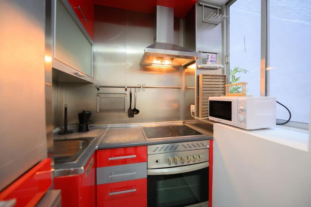 Apartmán Encantador Apartamento Temporal Centrico Con Patio Privado Mpe51 Madrid Exteriér fotografie